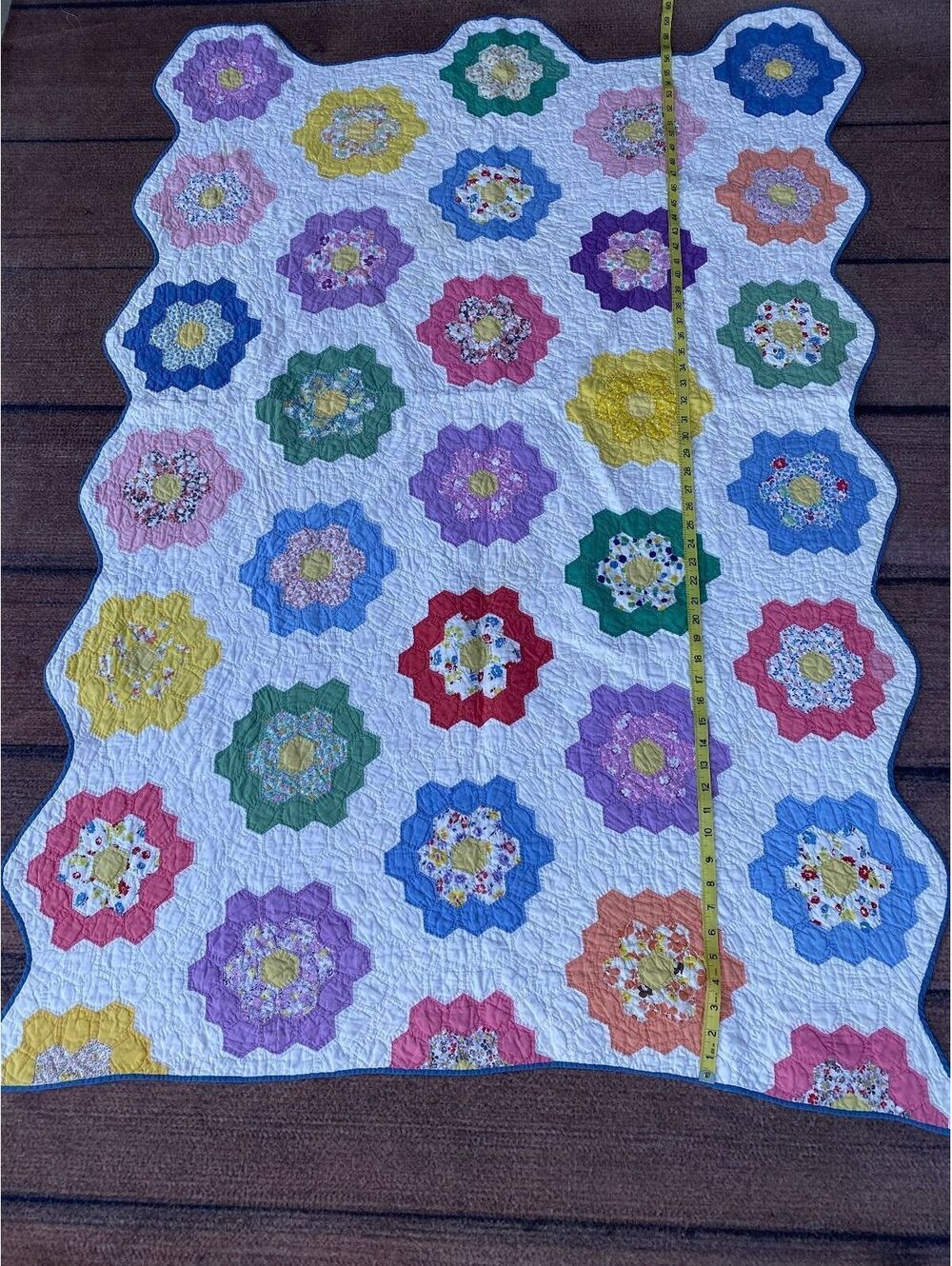 Antique Grandmothers Flower Garden hand pieced hand sewn hexagon crib quilt 1930 - Picture 4 of 6